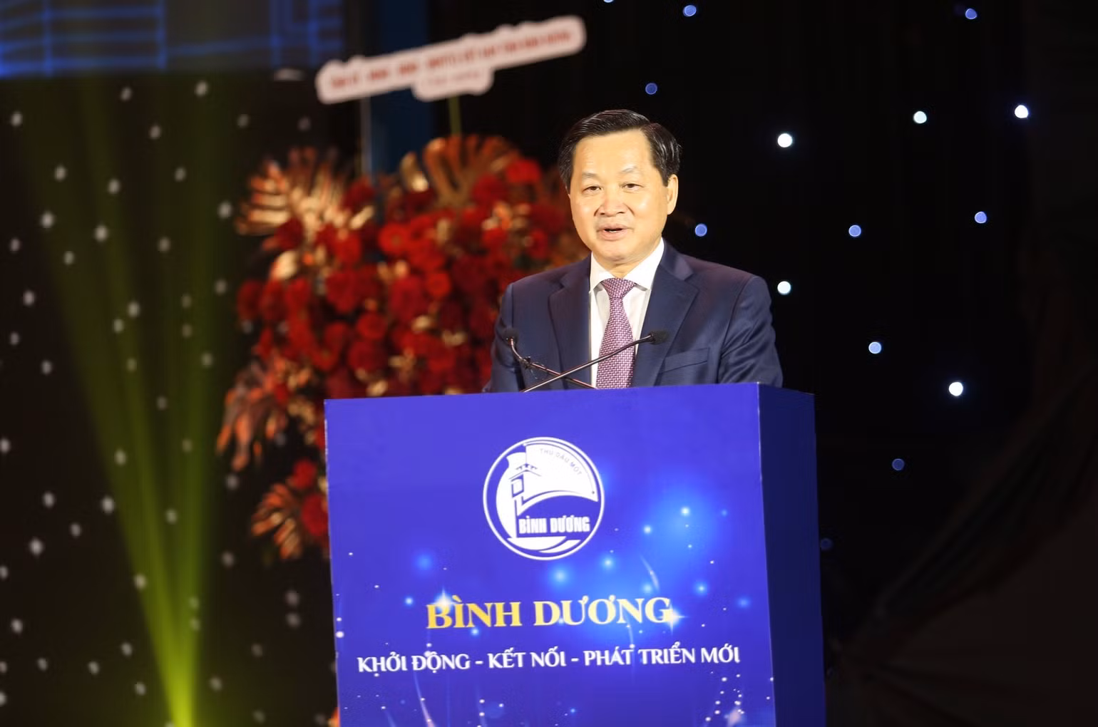 Phó Thủ tướng Lê Minh Khái phát biểu tại sự kiện Bình Dương: Khởi động-Kết nối-Phát triển. Phó Thủ tướng Lê Minh Khái phát biểu tại sự kiện Bình Dương: Khởi động-Kết nối-Phát triển.