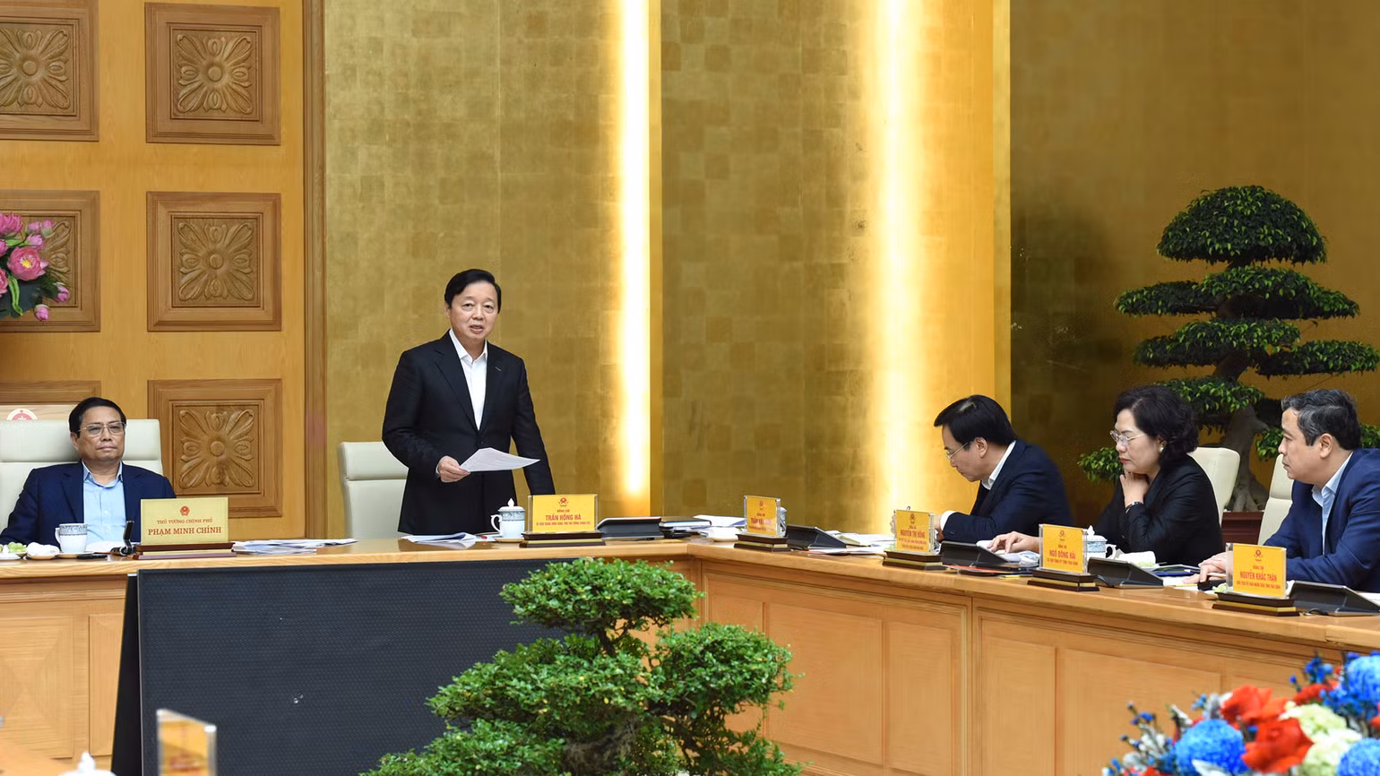 Phó Thủ tướng Trần Hồng Hà phát biểu.
