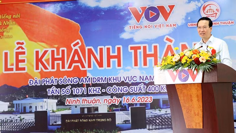 Chủ tịch nước Võ Văn Thưởng phát biểu chỉ đạo tại Lễ khánh thành Đài phát sóng khu vực Nam Trung Bộ. Chủ tịch nước Võ Văn Thưởng phát biểu chỉ đạo tại Lễ khánh thành Đài phát sóng khu vực Nam Trung Bộ.