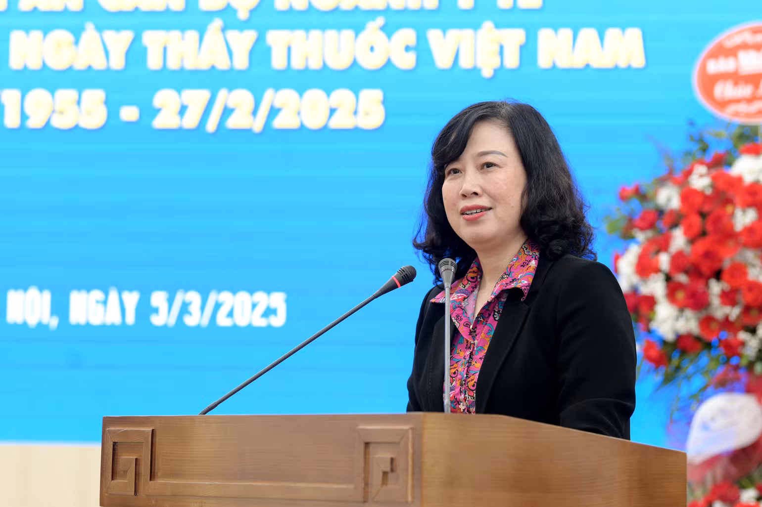 Đồng chí Đào Hồng Lan, Ủy viên Trung ương Đảng, Bộ trưởng Y tế phát biểu tại buổi gặp mặt. (Ảnh: THẾ ĐẠI)
