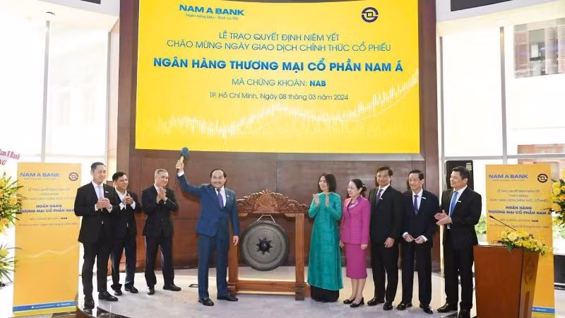 NAB là cổ phiếu ngân hàng đầu tiên được niêm yết trên HoSE trong năm 2024. NAB là cổ phiếu ngân hàng đầu tiên được niêm yết trên HoSE trong năm 2024.