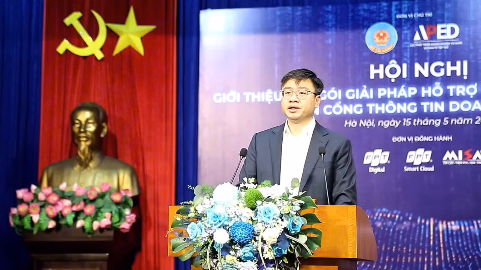 Phó Cục trưởng, Cục Phát triển doanh nghiệp Tư nhân và Kinh tế tập thể, Bộ Tài Chính Nguyễn Đức Trung.