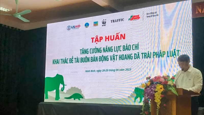 Phó Tổng Biên tập Báo Nông nghiệp Việt Nam Lê Trọng Đảm phát biểu tại hội thảo.