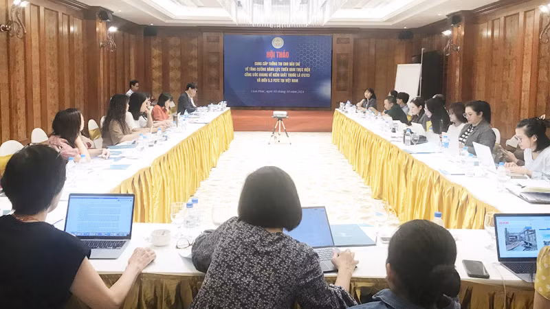 Các đại biểu tham gia hội thảo. Các đại biểu tham gia hội thảo.