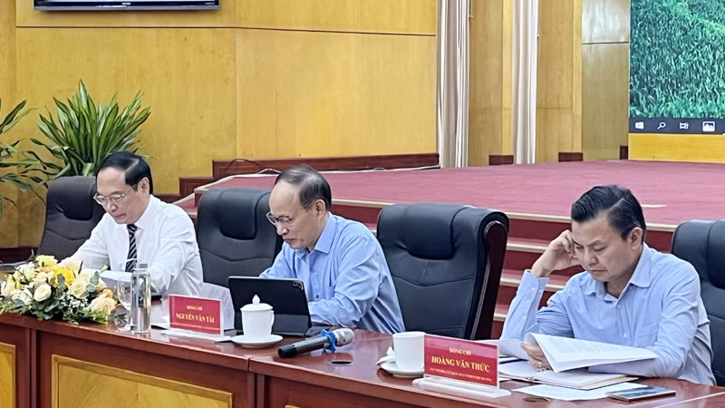 Lãnh đạo Bộ Tài nguyên và Môi trường chủ trì Hội nghị.