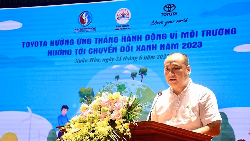Ông Nguyễn Việt Dũng, Giám đốc Trung tâm Truyền thông Tài nguyên và Môi trường, phát biểu tại buổi lễ.