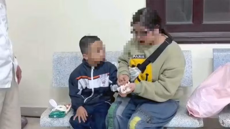 Bé A được giải cứu an toàn và đưa về với mẹ tối 19/10.