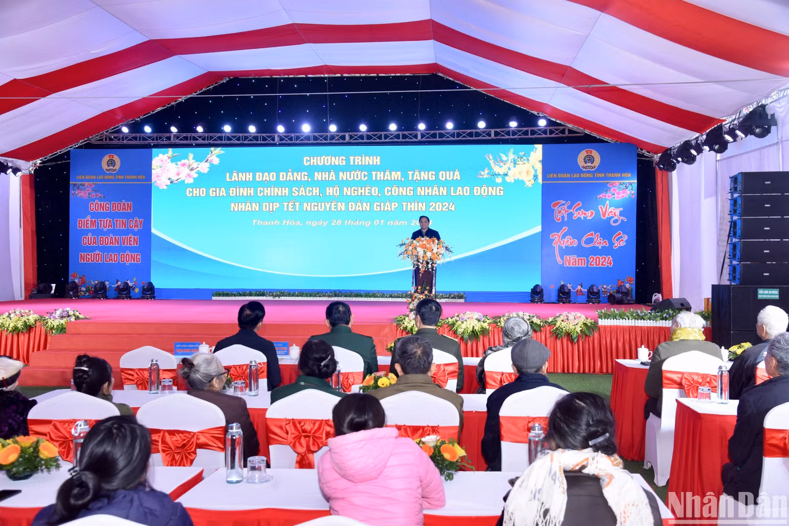 Thủ tướng Phạm Minh Chính bày tỏ mong muốn người lao động phát huy ý chí tự lực, tự cường, cố gắng học tập, nâng cao kỹ năng nghề, ý thức lao động, cùng nhau xây dựng quê hương đất nước giàu đẹp.