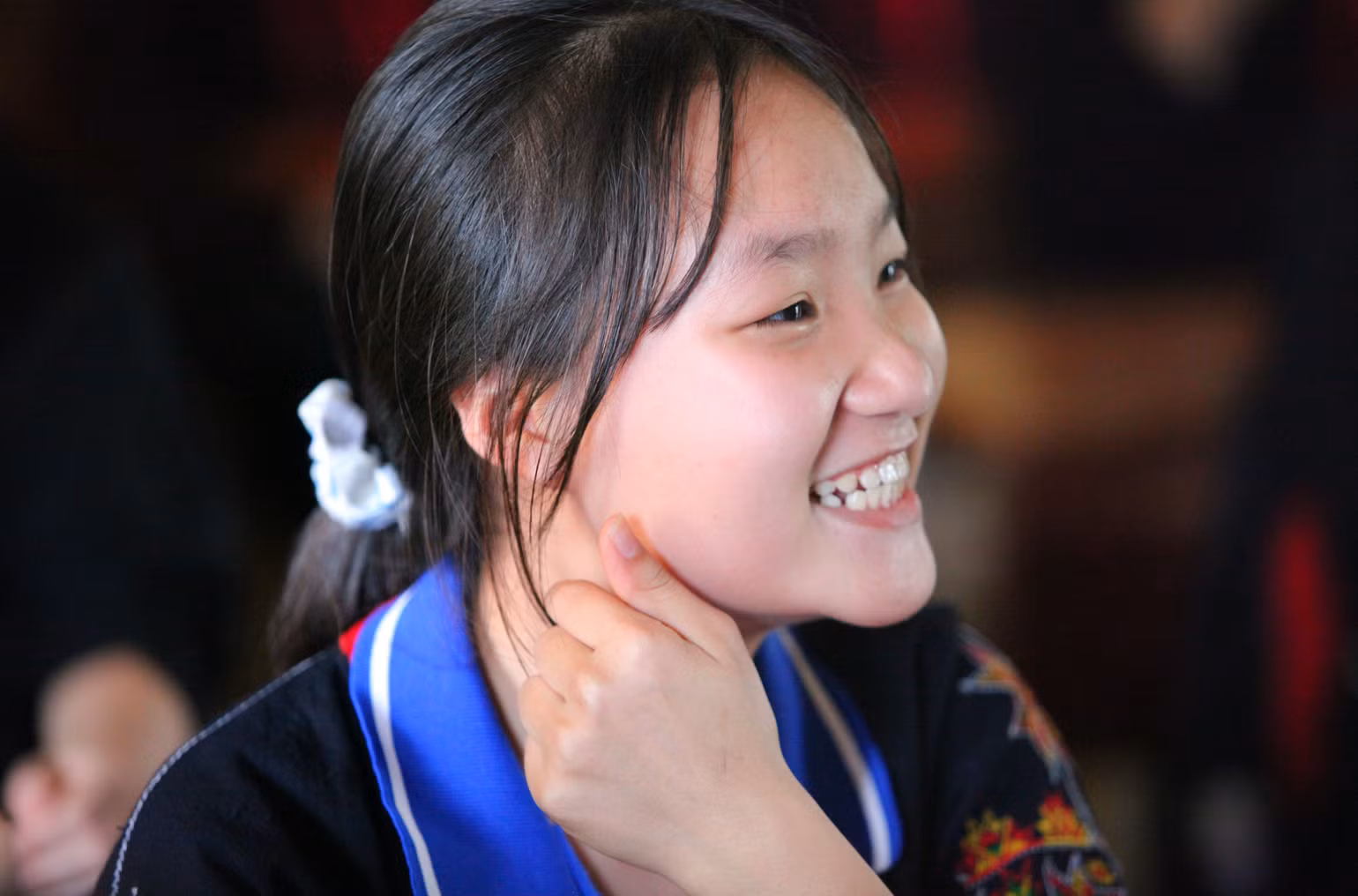 Nụ cười rạng rỡ của nữ sinh khi tham gia chương trình. Nụ cười rạng rỡ của nữ sinh khi tham gia chương trình.
