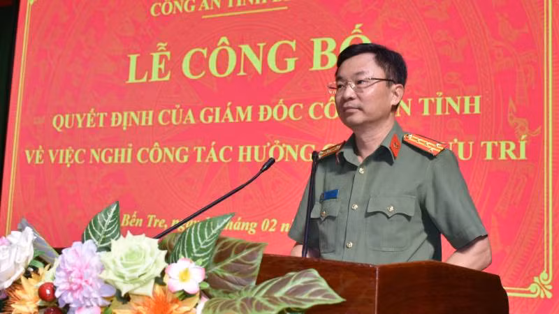 Đại tá Trương Sơn Lâm, Giám đốc Công an tỉnh Bến Tre, phát biểu tại buổi lễ. (Ảnh: HOÀNG TRUNG)