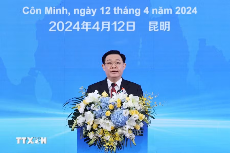 Chủ tịch Quốc hội Vương Đình Huệ phát biểu tại Diễn đàn chính sách, pháp luật thúc đẩy hợp tác đầu tư thương mại Việt Nam-Trung Quốc. Ảnh: TTXVN. Chủ tịch Quốc hội Vương Đình Huệ phát biểu tại Diễn đàn chính sách, pháp luật thúc đẩy hợp tác đầu tư thương mại Việt Nam-Trung Quốc. Ảnh: TTXVN.