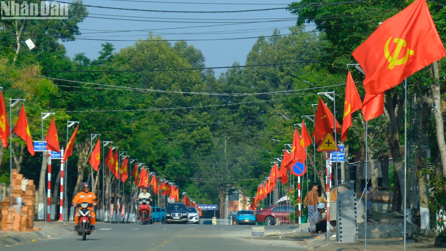 Nhân dân treo cờ chào mừng ngày giải phóng Bình Phước. Nhân dân treo cờ chào mừng ngày giải phóng Bình Phước.