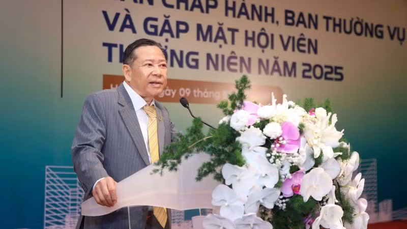 Tiến sĩ Nguyễn Văn Khôi, Chủ tịch Hiệp hội Bất động sản Việt Nam. (Ảnh: PV) Tiến sĩ Nguyễn Văn Khôi, Chủ tịch Hiệp hội Bất động sản Việt Nam. (Ảnh: PV)