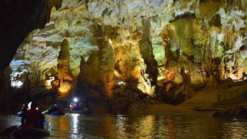 Khám phá động Phong Nha về đêm. (Ảnh: HG) Khám phá động Phong Nha về đêm. (Ảnh: HG)