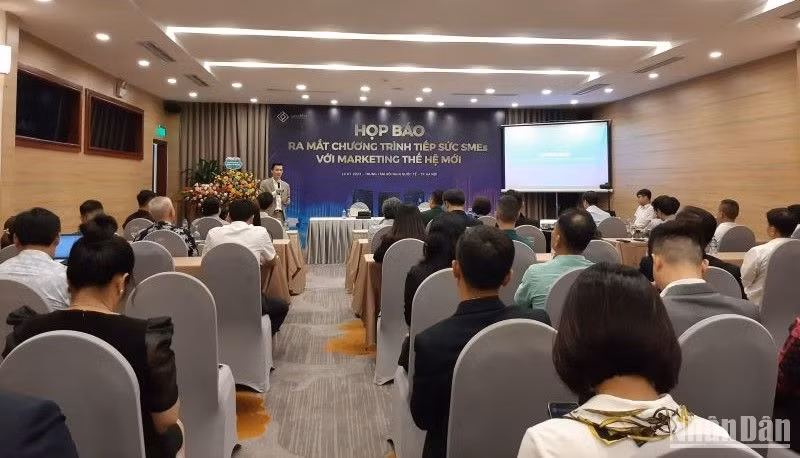 Chủ tịch Hội đồng quản trị Công ty cổ phần Công nghệ Locamos chia sẻ tại buổi họp báo, chiều 14/7.