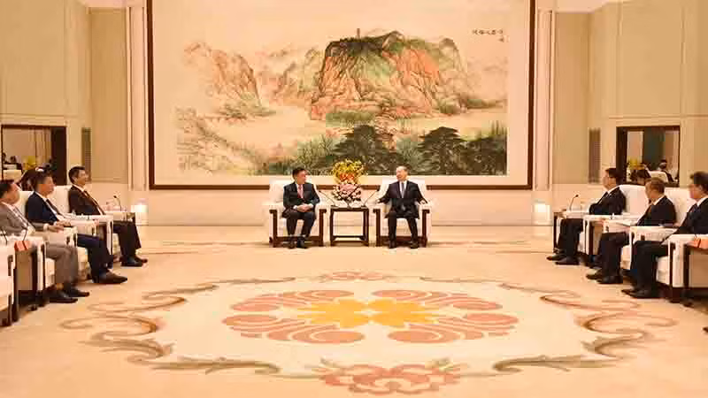 Quang cảnh cuộc hội kiến.