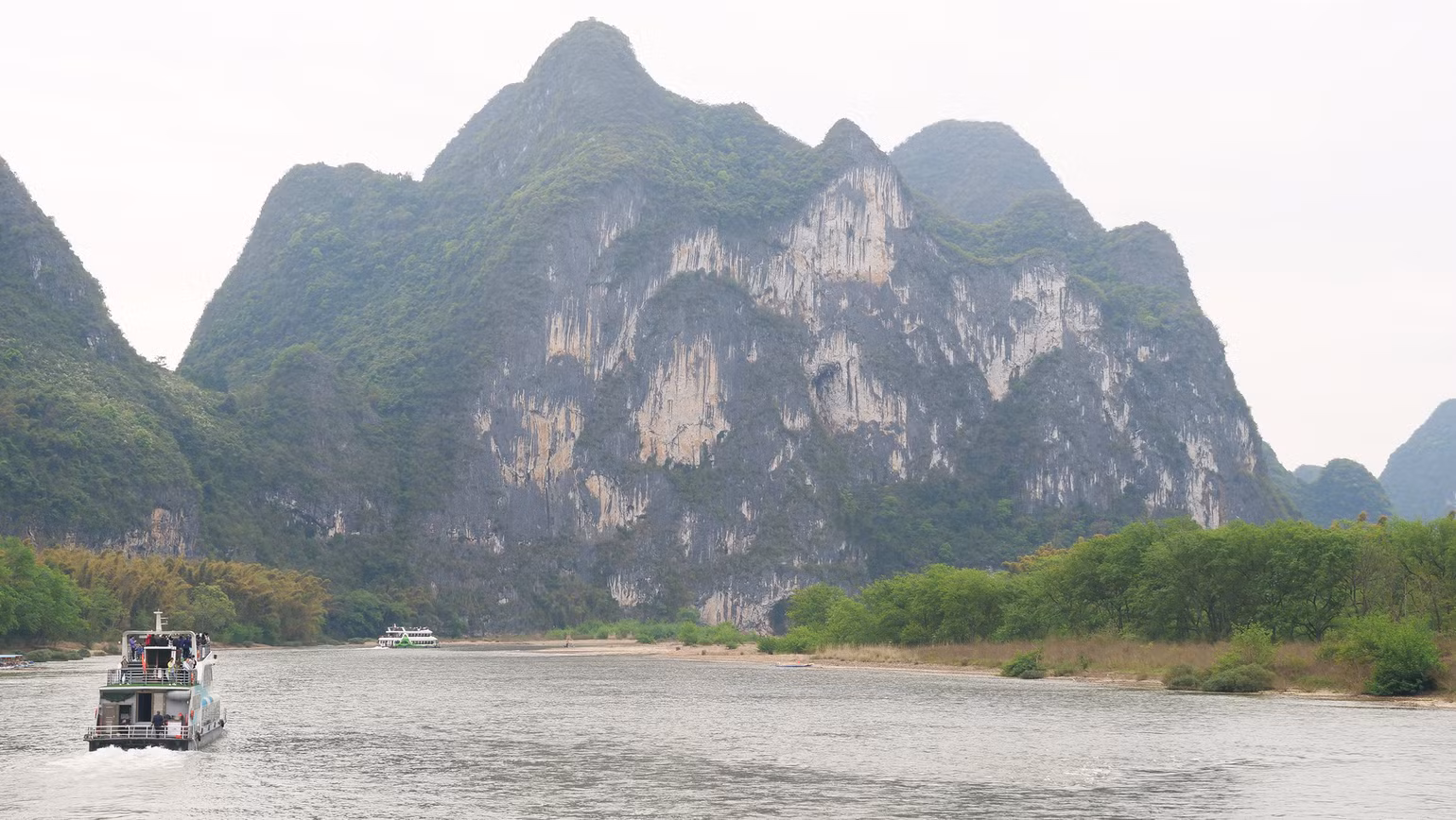 Sông Ly Giang là 1 trong 15 con sông đẹp nhất trên thế giới.