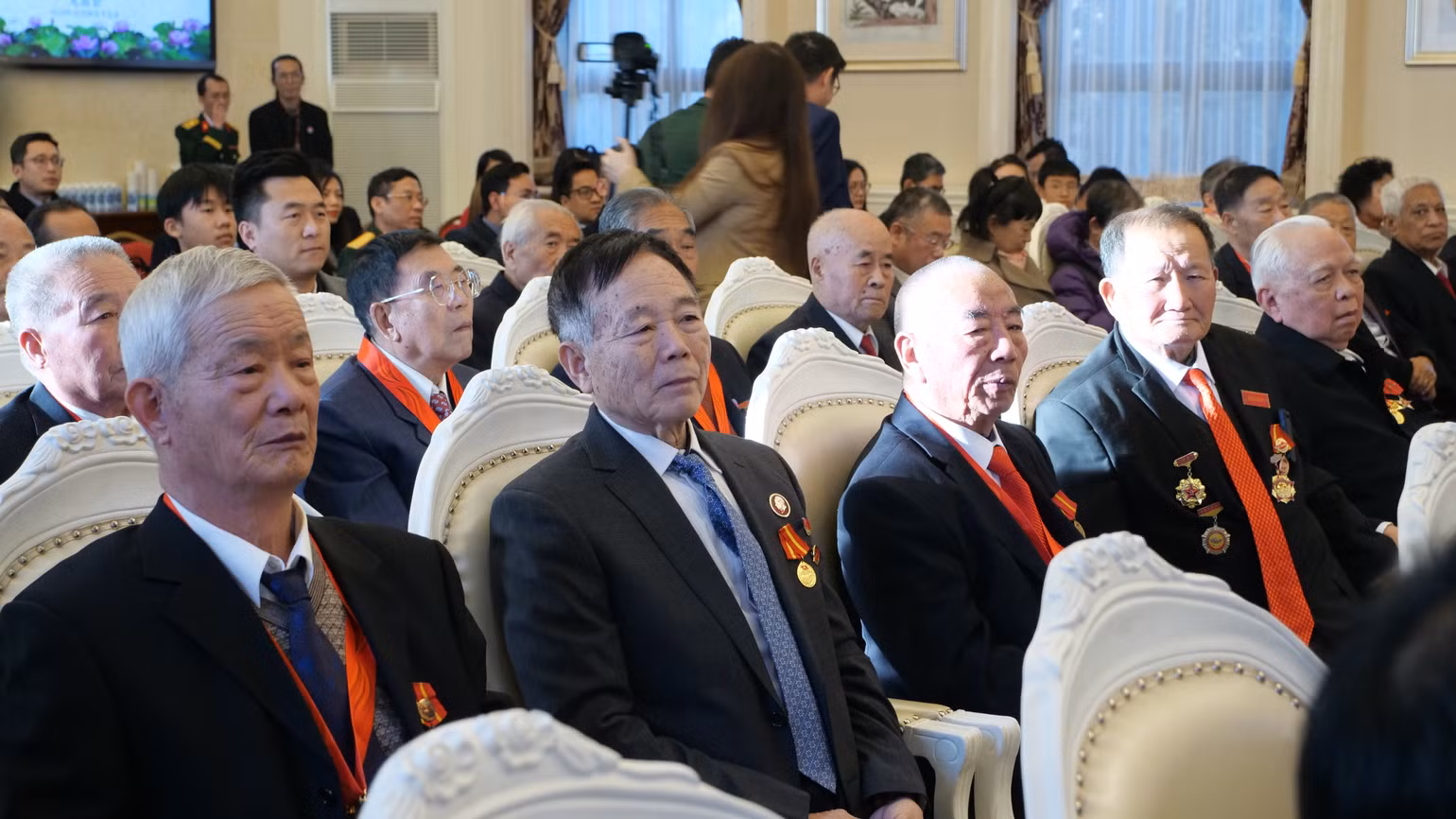 Các cựu chiến binh, chuyên gia Trung Quốc dự buổi gặp mặt. Các cựu chiến binh, chuyên gia Trung Quốc dự buổi gặp mặt.