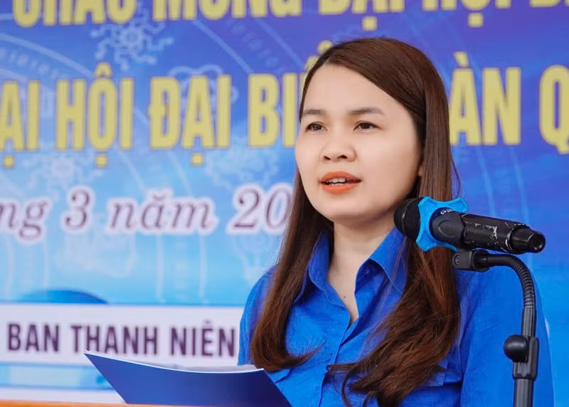 Bí thư Tỉnh Đoàn Quảng Trị Trần Thị Thu phát biểu tại buổi Lễ khởi động Tháng Thanh niên 2025.