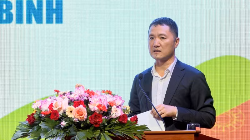 Giám đốc Sở Du lịch Ninh Bình Bùi Văn Mạnh phát biểu tổng kết, bế mạc Tọa đàm. Giám đốc Sở Du lịch Ninh Bình Bùi Văn Mạnh phát biểu tổng kết, bế mạc Tọa đàm.