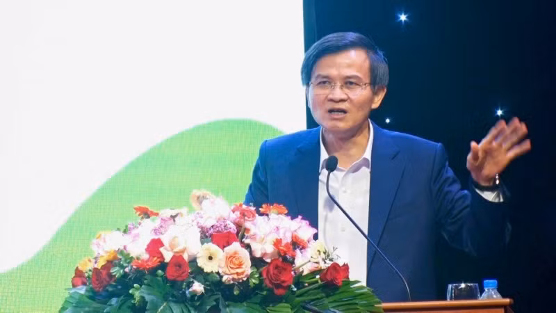 Đồng chí Đoàn Minh Huấn, Bí thư Tỉnh ủy Ninh Bình phát biểu tại tọa đàm. Đồng chí Đoàn Minh Huấn, Bí thư Tỉnh ủy Ninh Bình phát biểu tại tọa đàm.