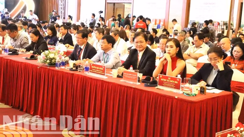 Các đại biểu dự hội hội nghị.