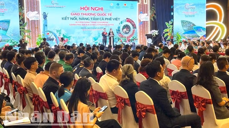 Quang cảnh hội nghị.