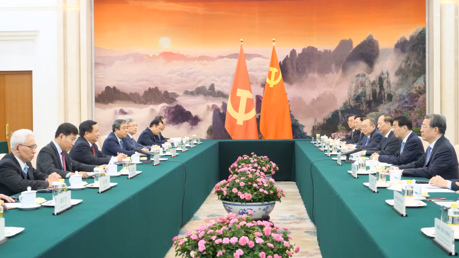 Toàn cảnh cuộc hội kiến.