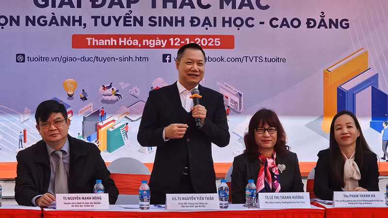Tiến sĩ Nguyễn Tiến Thảo thông tin về kỳ thi đánh giá năng lực với học sinh. Tiến sĩ Nguyễn Tiến Thảo thông tin về kỳ thi đánh giá năng lực với học sinh.