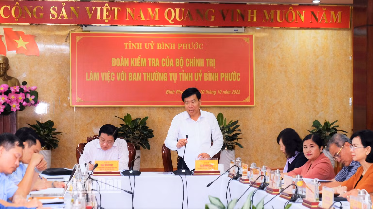 Bí thư Tỉnh ủy Bình Phước Nguyễn Mạnh Cường phát biểu kiến nghị. Bí thư Tỉnh ủy Bình Phước Nguyễn Mạnh Cường phát biểu kiến nghị.
