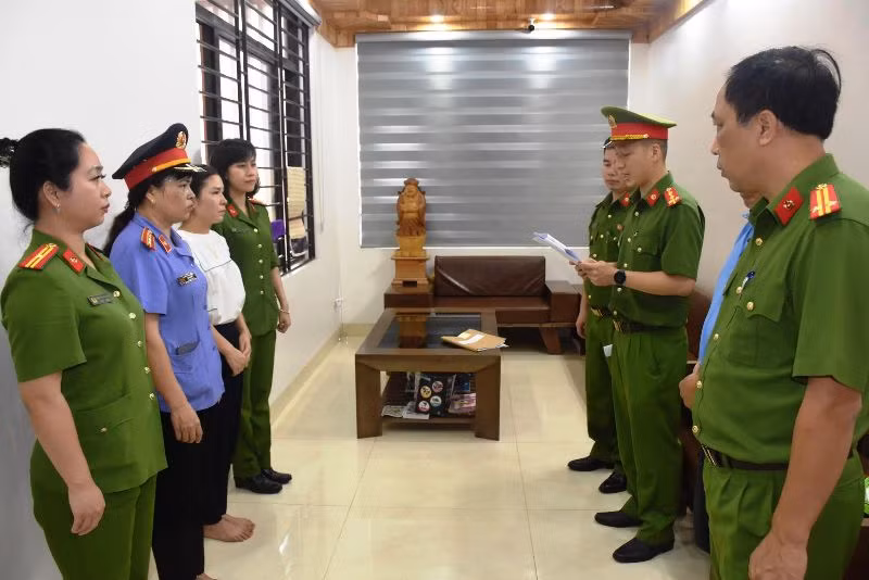 Các cơ chức năng thi hành quyết định bắt tạm giam Đỗ Thị Dung.