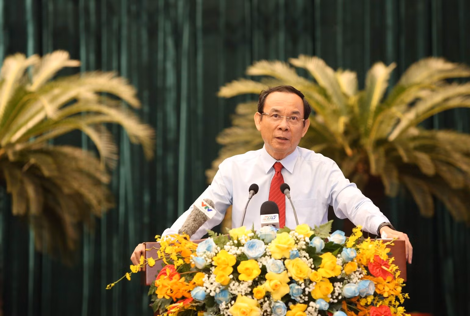 Bí thư Thành ủy Thành phố Hồ Chí Minh Nguyễn Văn Nên phát biểu tại hội nghị.