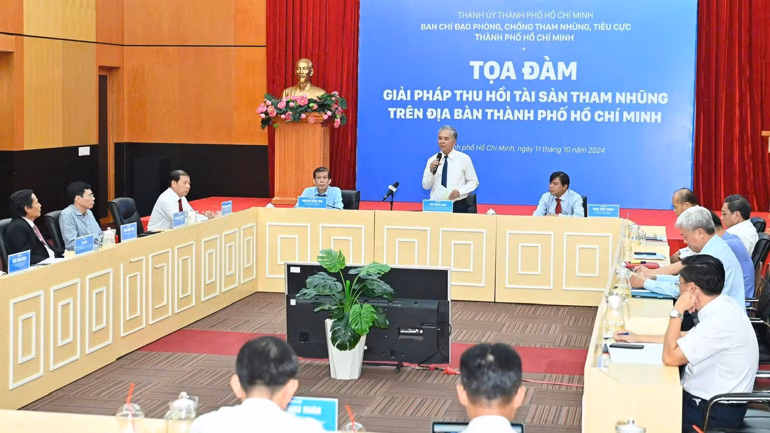 Quang cảnh buổi tọa đàm