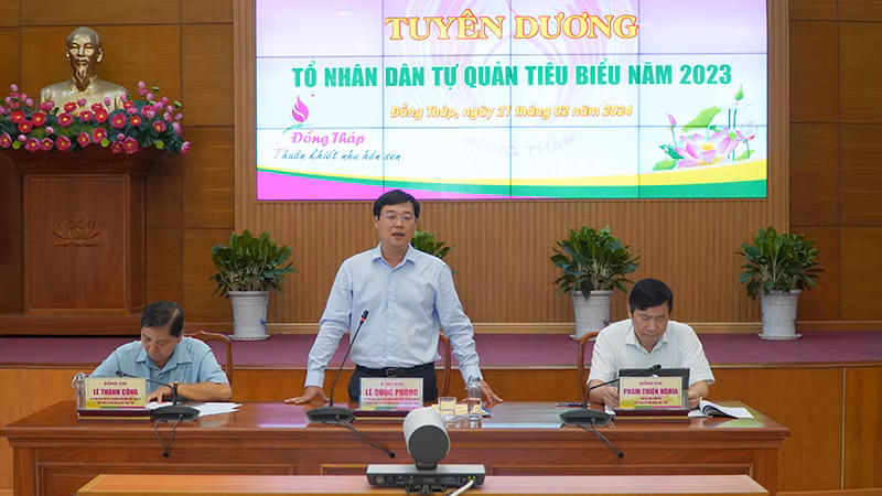 Bí thư Tỉnh ủy Đồng Tháp Lê Quốc Phong phát biểu tại hội nghị. Ảnh: HỮU NGHĨA