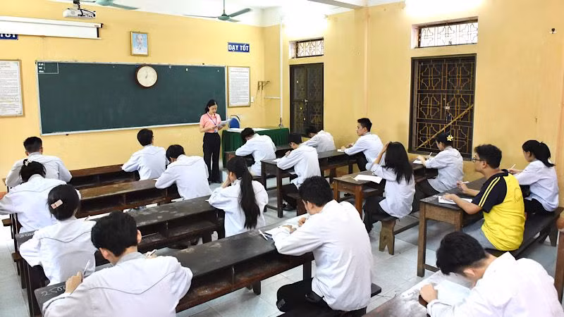 Các điểm thi được bố trí đủ điều kiện để thí sinh thuận lợi làm bài thi. Các điểm thi được bố trí đủ điều kiện để thí sinh thuận lợi làm bài thi.