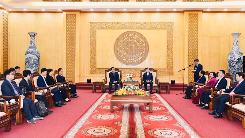 Quang cảnh buổi làm việc. (Ảnh: XUÂN TRƯỜNG)
