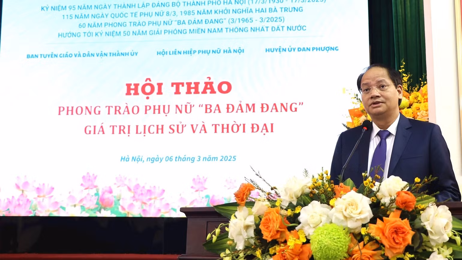 Trưởng Ban Tuyên giáo và Dân vận Thành ủy Nguyễn Doãn Toản phát biểu đề dẫn Hội thảo. (Ảnh: Bảo Lâm) Trưởng Ban Tuyên giáo và Dân vận Thành ủy Nguyễn Doãn Toản phát biểu đề dẫn Hội thảo. (Ảnh: Bảo Lâm)