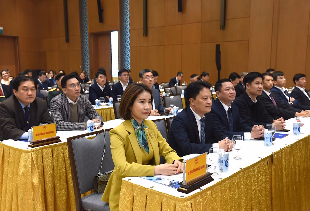 Đại diện lãnh đạo các doanh nghiệp tham dự Hội nghị.