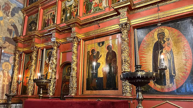 Một góc trong quần thể nhà thờ trong điện Kremlin. (Ảnh: THÙY VÂN) Một góc trong quần thể nhà thờ trong điện Kremlin. (Ảnh: THÙY VÂN)