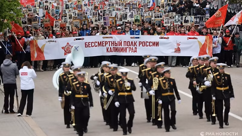 Kỷ niệm ngày lễ Chiến thắng ở Kaliningrad. (Ảnh:RIA Novosti) Kỷ niệm ngày lễ Chiến thắng ở Kaliningrad. (Ảnh:RIA Novosti)