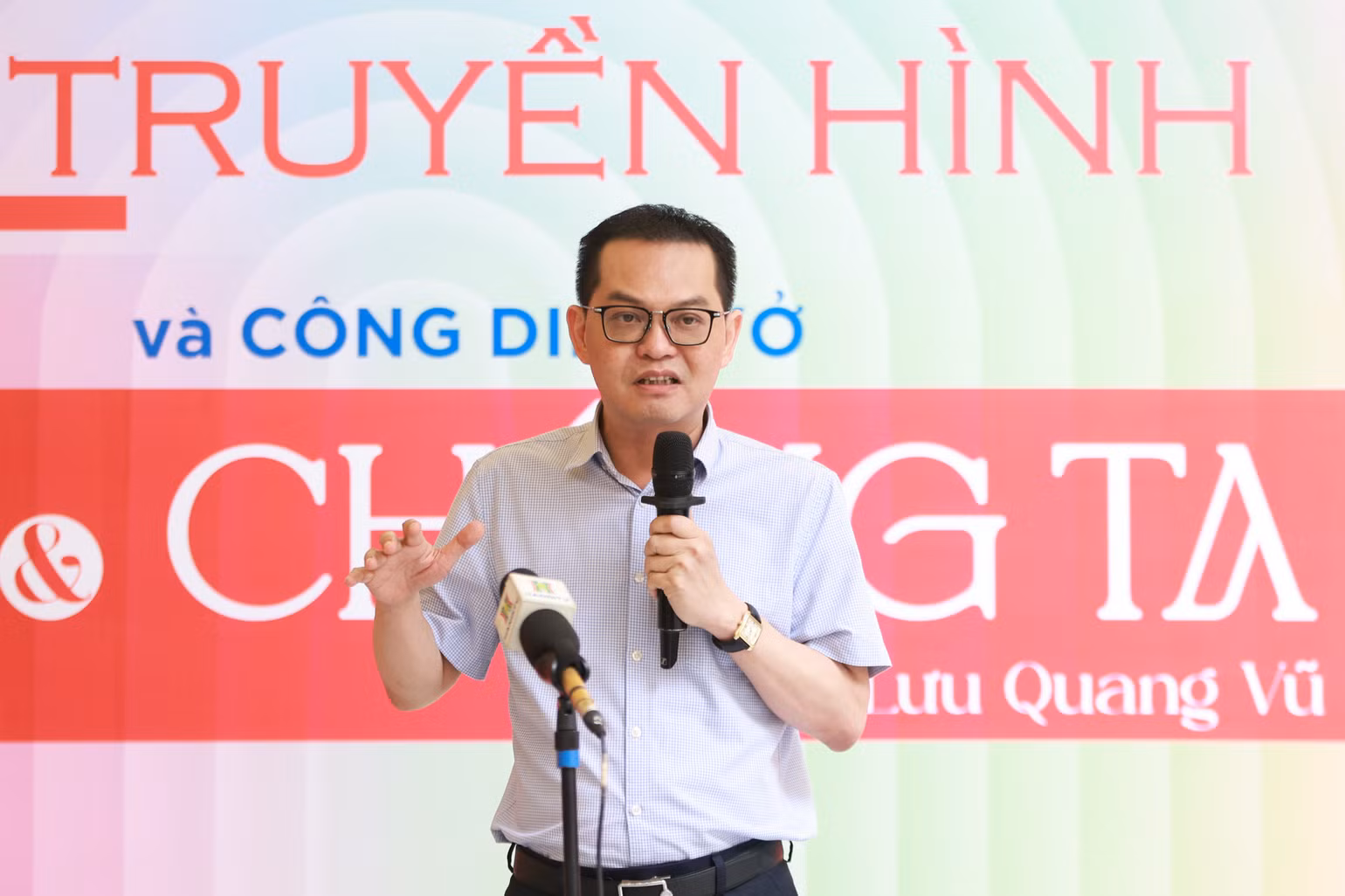 Nghệ sĩ Nhân dân Trung Hiếu - Giám đốc Nhà hát Kịch Hà Nội phát biểu tại buổi lễ.