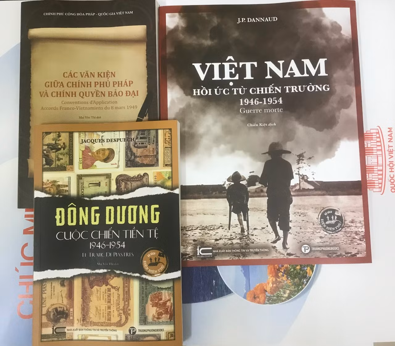 Bộ sách nghiên cứu Đông Dương được nhiều nhà nghiên cứu quan tâm. Bộ sách nghiên cứu Đông Dương được nhiều nhà nghiên cứu quan tâm.