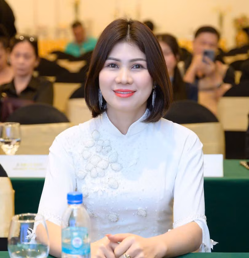 Hoa hậu Lê Liệu - Phó Chủ tịch cuộc thi. Hoa hậu Lê Liệu - Phó Chủ tịch cuộc thi.