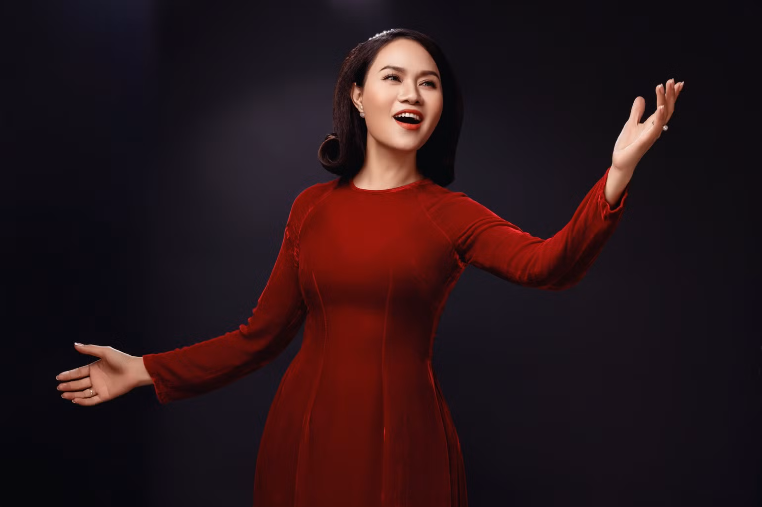 Chương trình có Nghệ sĩ Nhân dân Mai Hoa biểu diễn cùng nhiều nghệ sĩ nổi tiếng. Chương trình có Nghệ sĩ Nhân dân Mai Hoa biểu diễn cùng nhiều nghệ sĩ nổi tiếng.