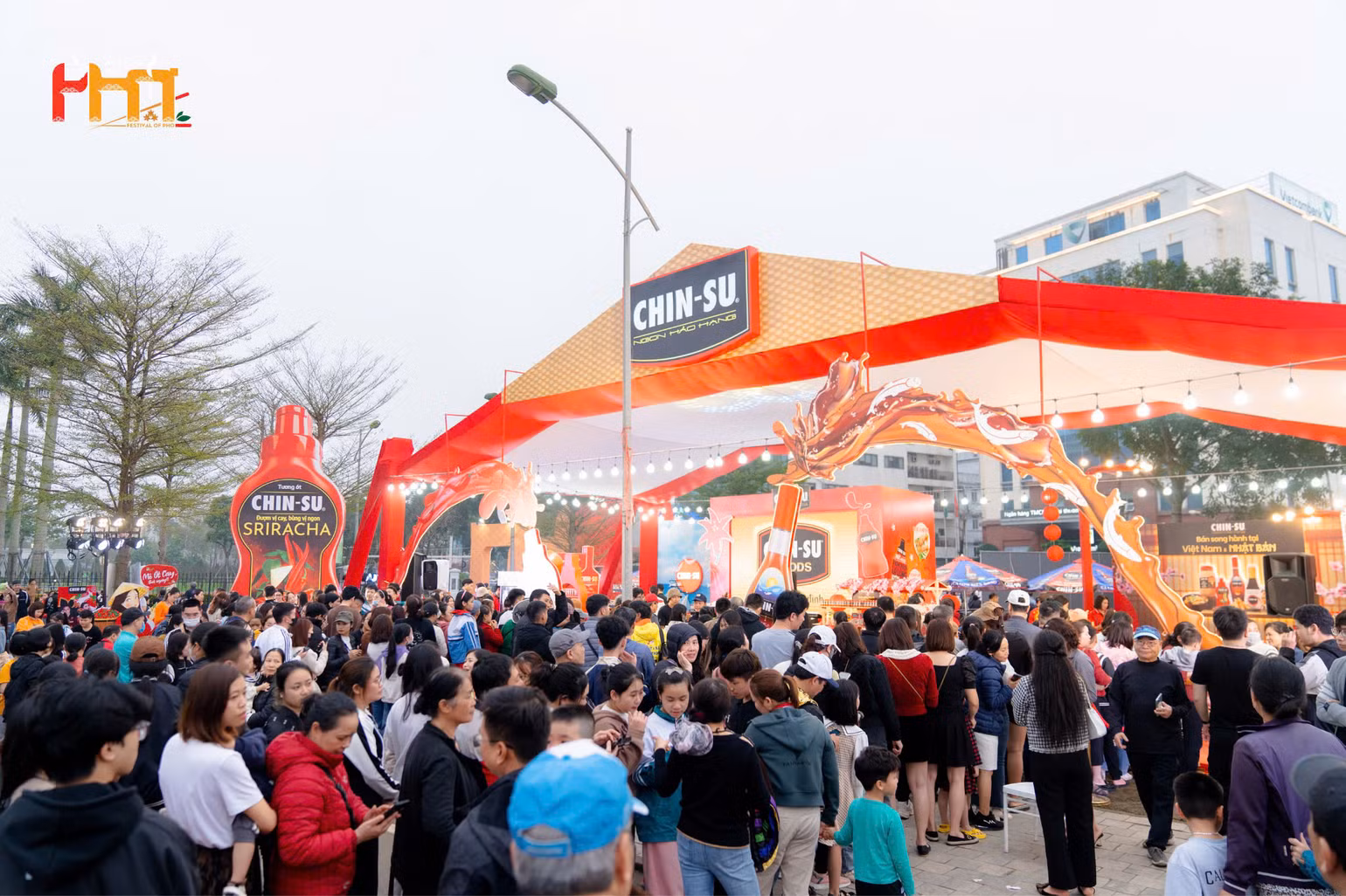 Festival Phở luôn thu hút đông khách du lịch và những người yêu thích ẩm thực. (Ảnh BTC) Festival Phở luôn thu hút đông khách du lịch và những người yêu thích ẩm thực. (Ảnh BTC)