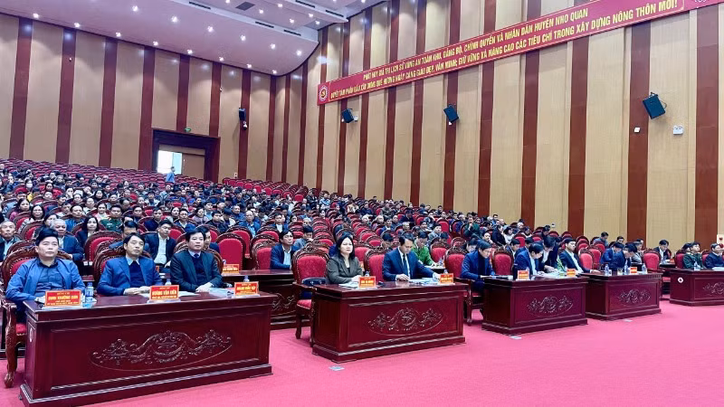 Các đại biểu tham dự buổi tiếp xúc.