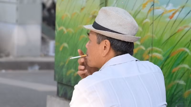 Đến nay Việt Nam vẫn là quốc gia có tỷ lệ người trưởng thành hút thuốc lá cao. Đến nay Việt Nam vẫn là quốc gia có tỷ lệ người trưởng thành hút thuốc lá cao.