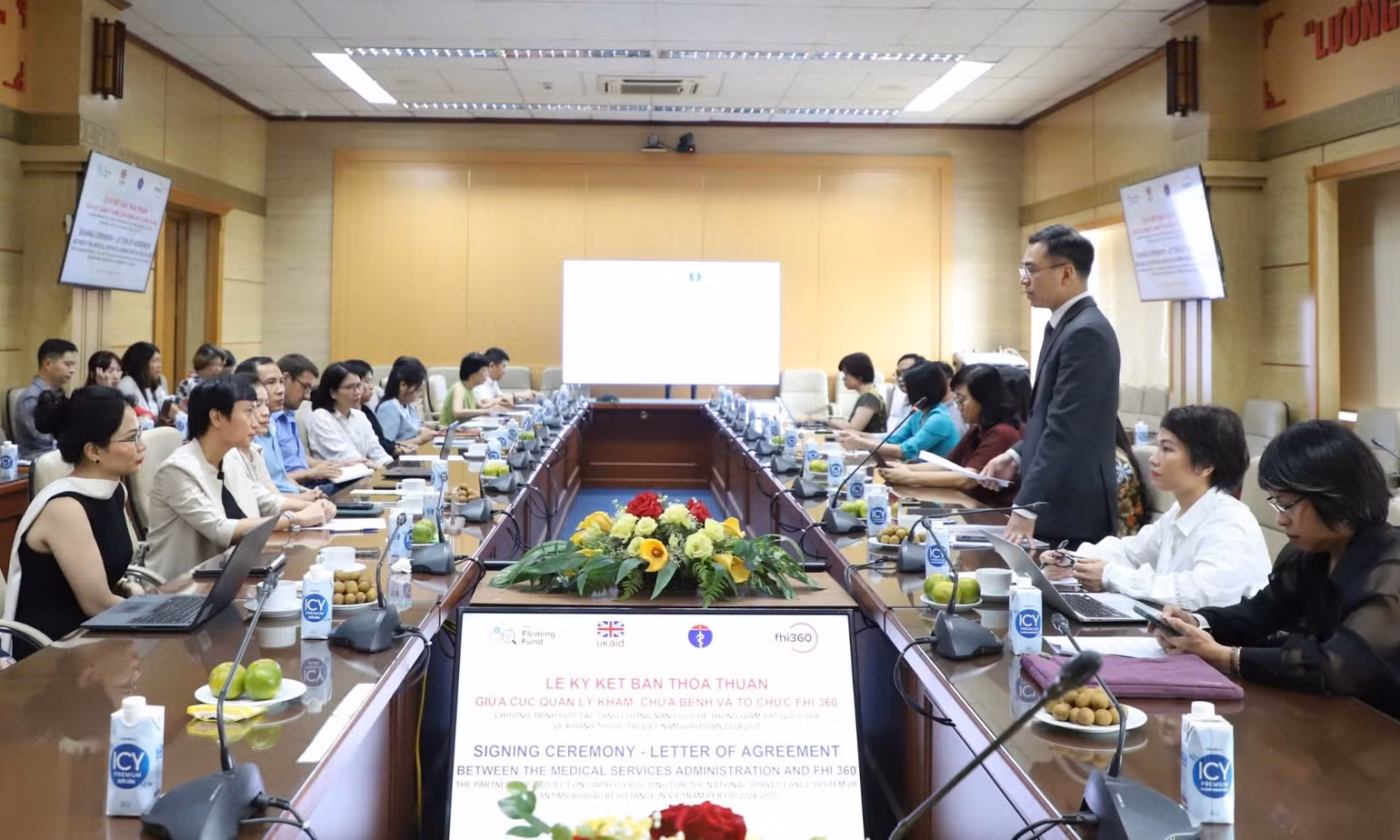 Quang cảnh lễ ký thỏa thuận.