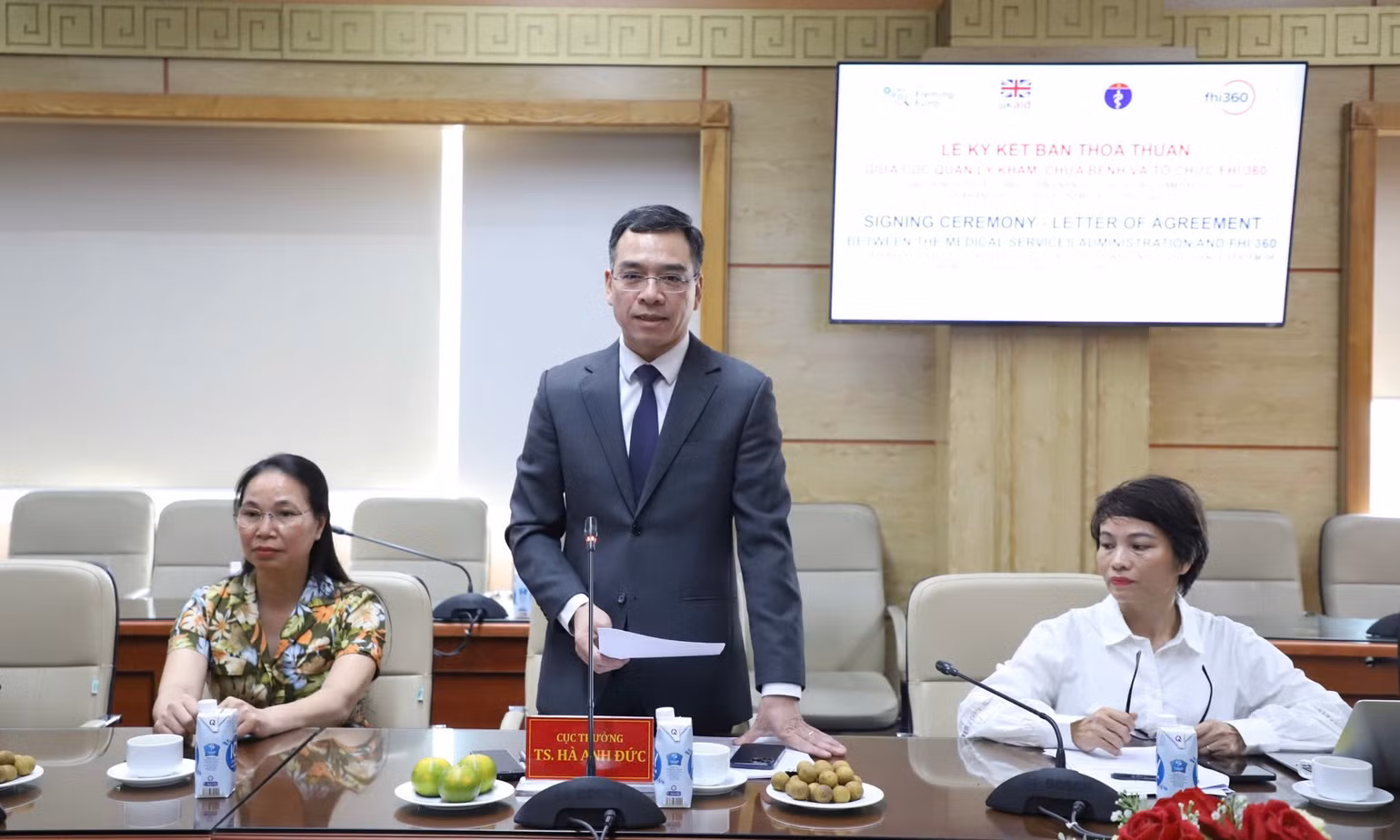 Tiến sĩ Hà Anh Đức, Cục trưởng Quản lý khám, chữa bệnh trao đổi tại buổi lễ.