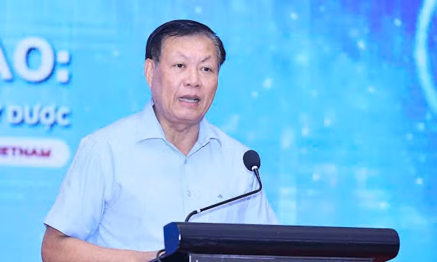 Thứ trưởng Y tế Đỗ Xuân Tuyên phát biểu tại hội thảo.